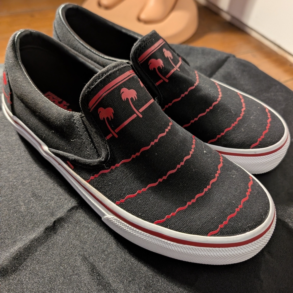 In-N-Out Burger Drink Cup Van style Shoes size 8 Slip On